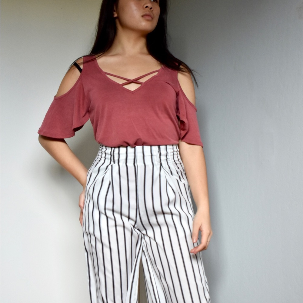 Sienna Cold Shoulder Criss Cross Top